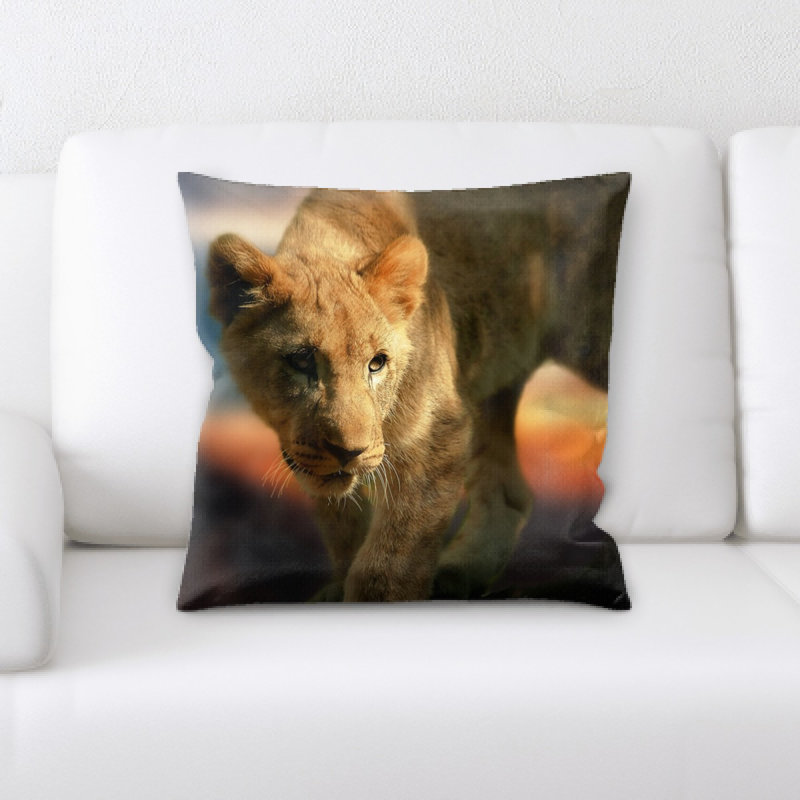 Coussin en peluche lion