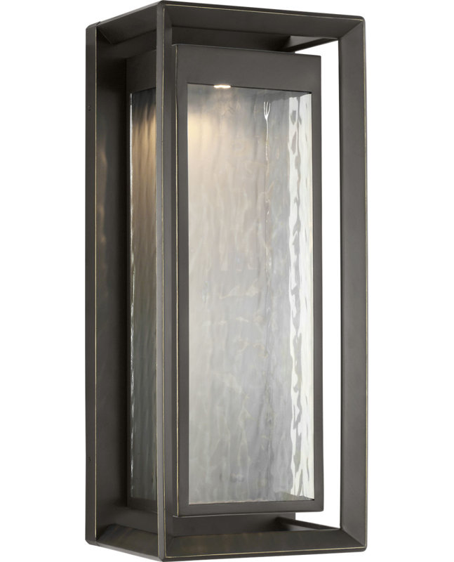 Urbandale Grande Wall Lantern, Antique Bronze
