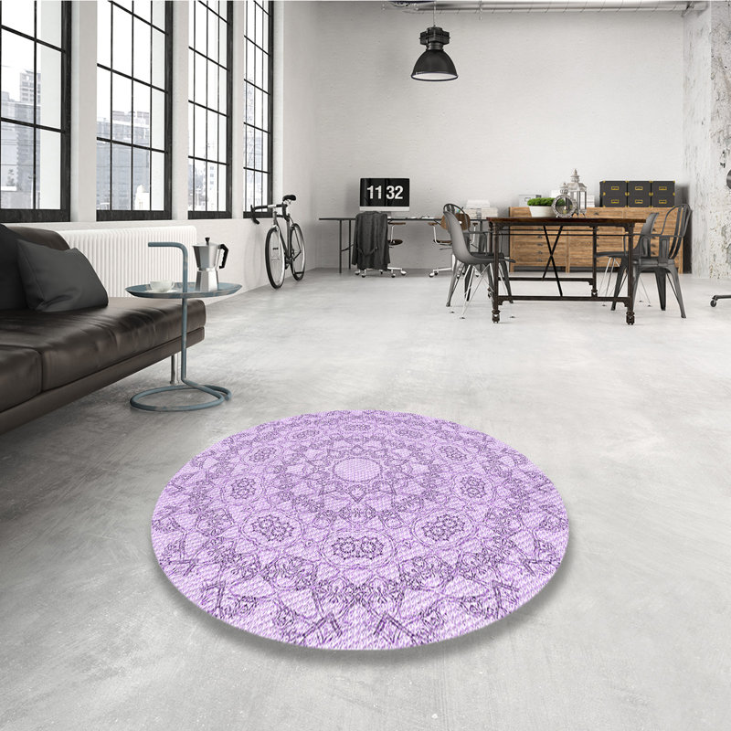 Indoor Rug, Round 7'