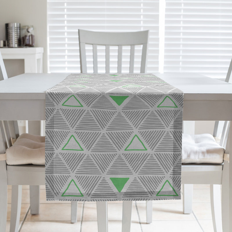 Chemin de table à triangles dessinés à la main Classic, 16 po x 72 po, Noir Zet