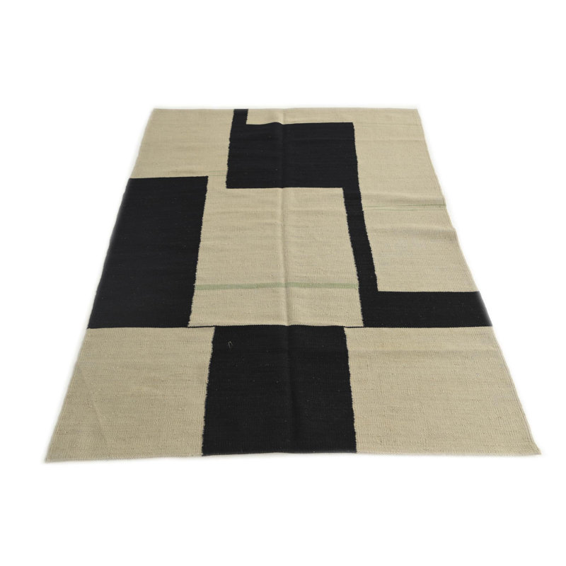 Tapis beige 4 pi x 6 pi