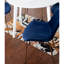 Ensemble de salle à manger contemporain 3 pièces - Table ronde blanche et 2 chaises, siège en velours et bois d'hévéa, chaise compacte et élégante avec revêtement artisanal
