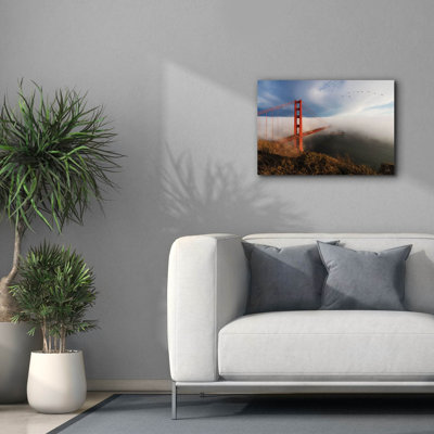 Art mural sur toile épique Graffiti «Evening Fog At The Golden Gate Bridge» par Martin Podt, 26 po x 18 po