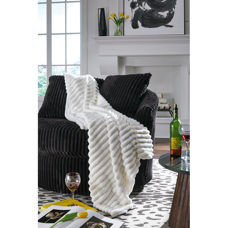 Alsonwell Throw, White