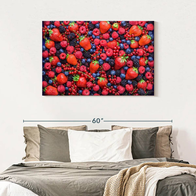 Yarlin Berries, 30" H x 45" W