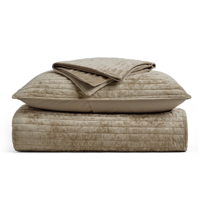 Ensemble de courtepointe Luxe Velvet Channel, Courtepointe grand + 2 taies décoratives, Brun chameau