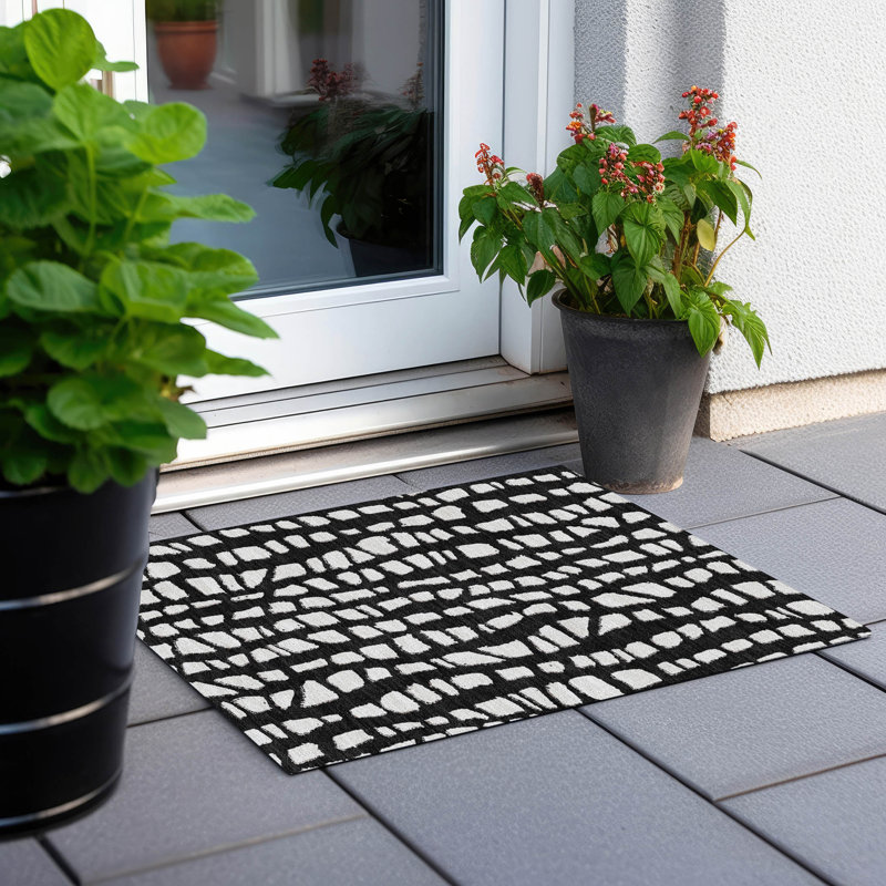 Lamanna Washable Indoor / Outdoor Rug, Rectangle 1'8" x 2'6"