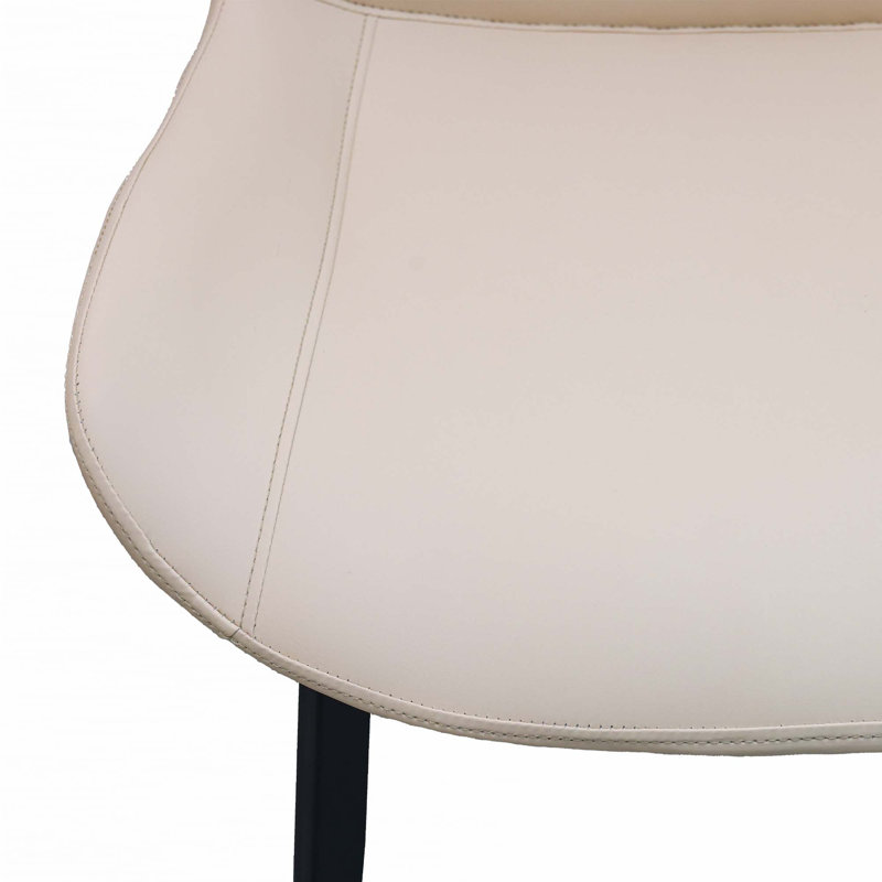 Chaise en polyuréthane avec pieds en métal