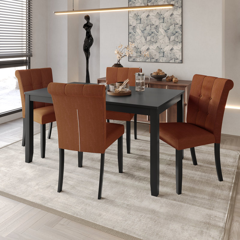 Ensemble de salle à manger Danina avec chaises rembourrées et table rectangulaire de 59 po, 5 pièces: table, 4 chaises