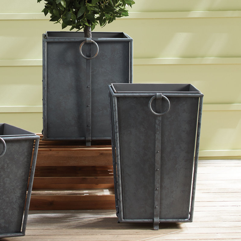 Callahan Planter, Gray