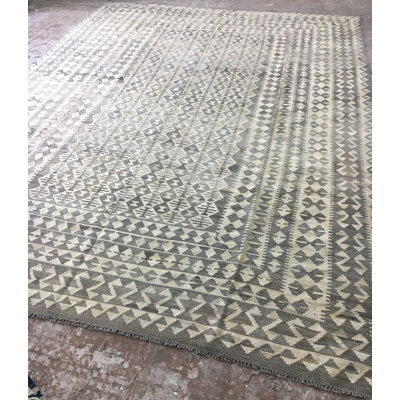 Feather Gray Kilim 8'8" x 11'6"