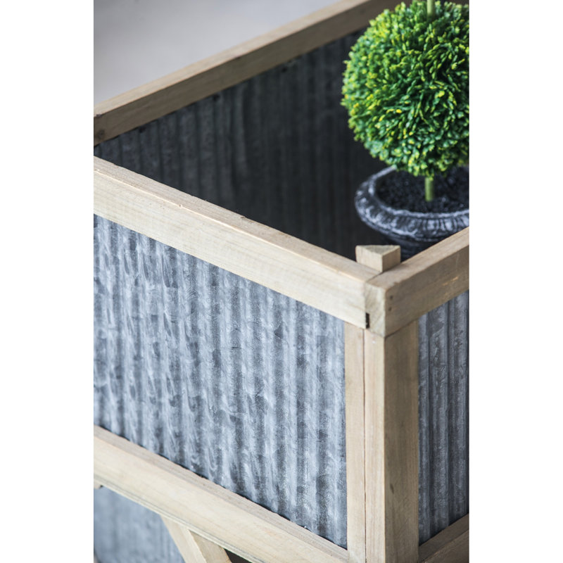 Deux pots de fleurs rectangulaires en deux pièces, métal galvanisé et bois de sapin à 70%.