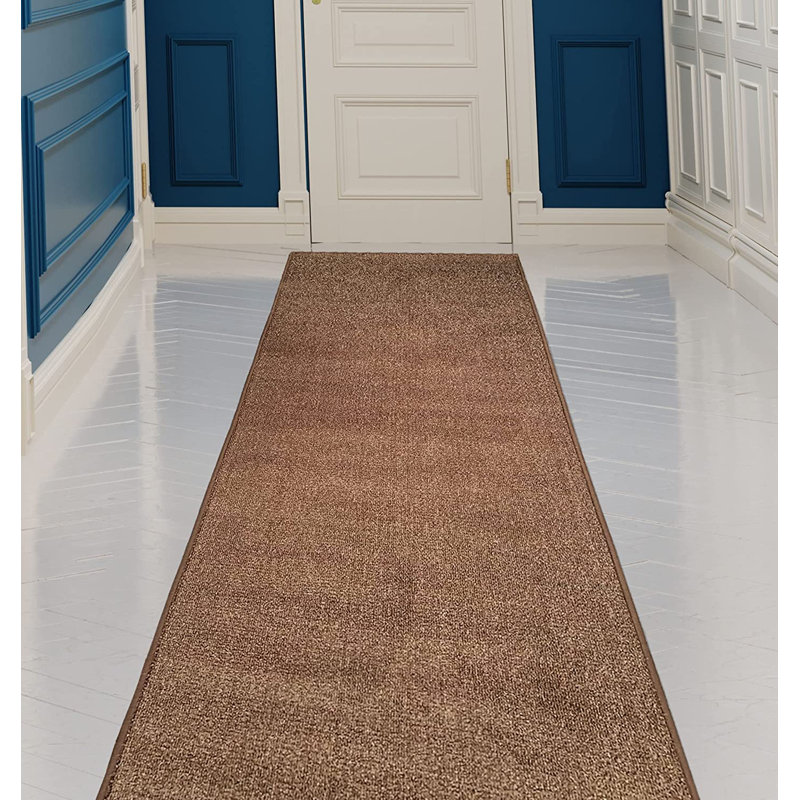 Tapis de couloir brun clair, Rectangle 2 pi 7 po x 5 pi