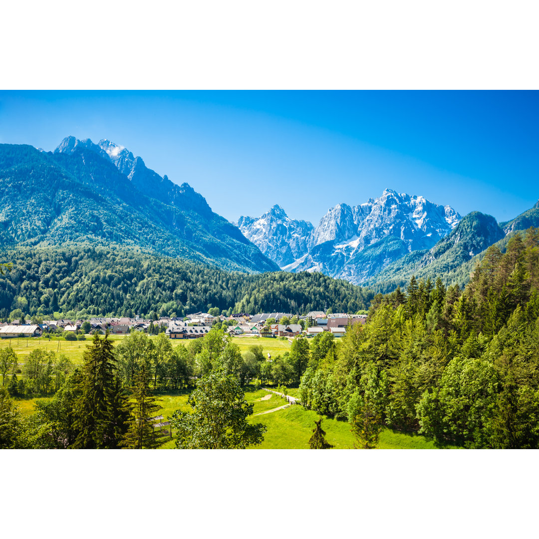 Kranjska Gora Stadt von Mbbirdy - Leinwandbilder Kunstdrucke