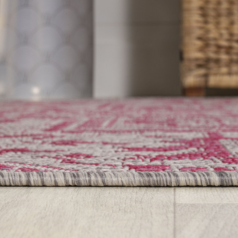 Truman Bohemian Medallion Textured Weave Light Gray/Fuchsia Indoor/Outdoor Rug, Rectangle 5'3" x 7'7"