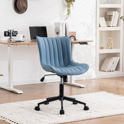 Chaise de bureau pivotante en cuir véritable avec roulettes Brionni