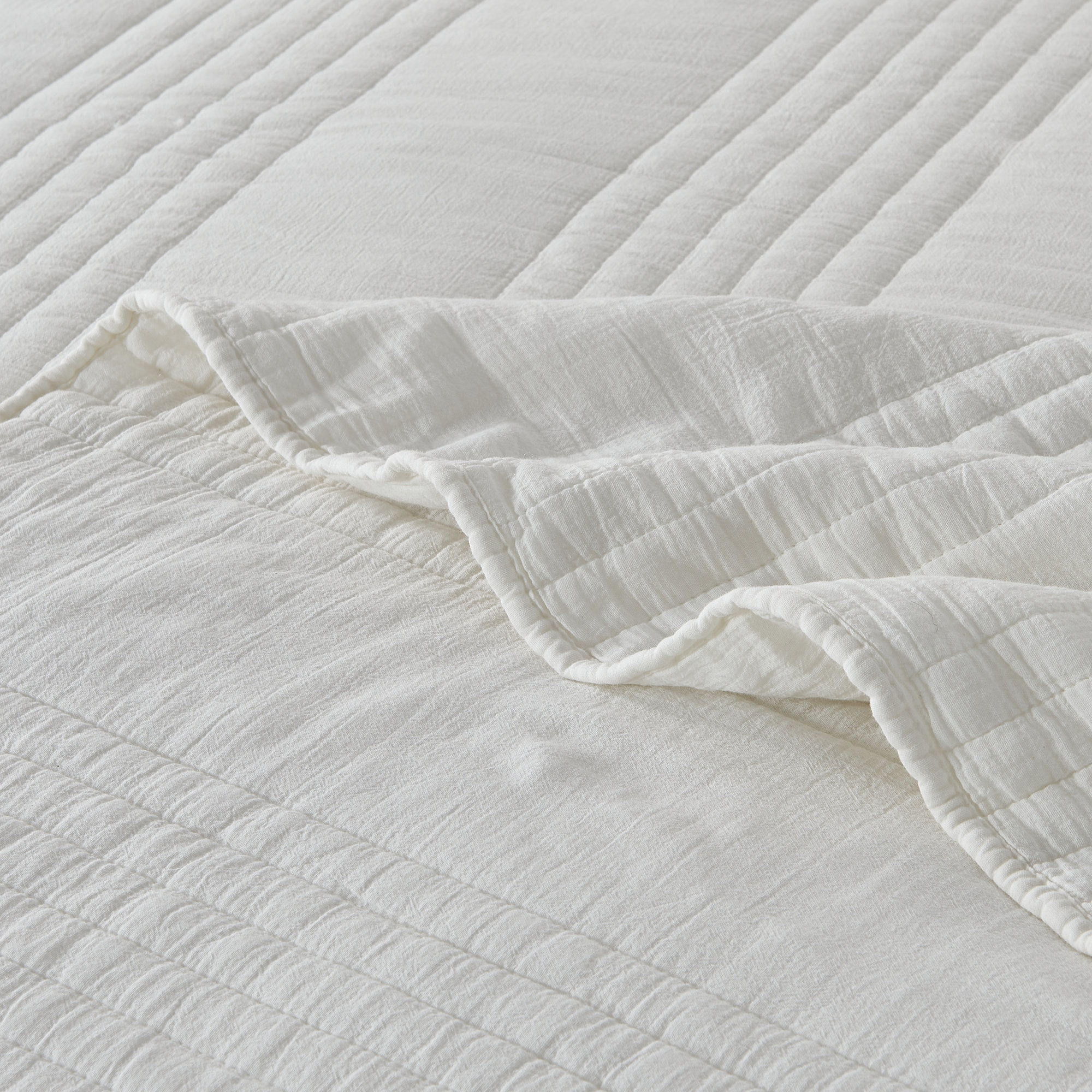 Cotton Quilt Set, White, King Quilt + 2 King Shams