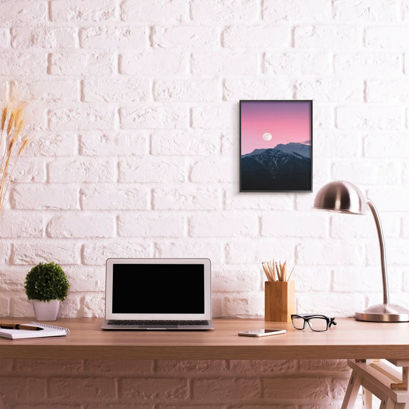 La lune se lève sur les montagnes avec un ciel rose - reproduction de photo, H 14 po x l 11 po x P 1,5 po