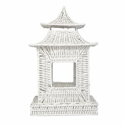 White Square Pagoda, Medium