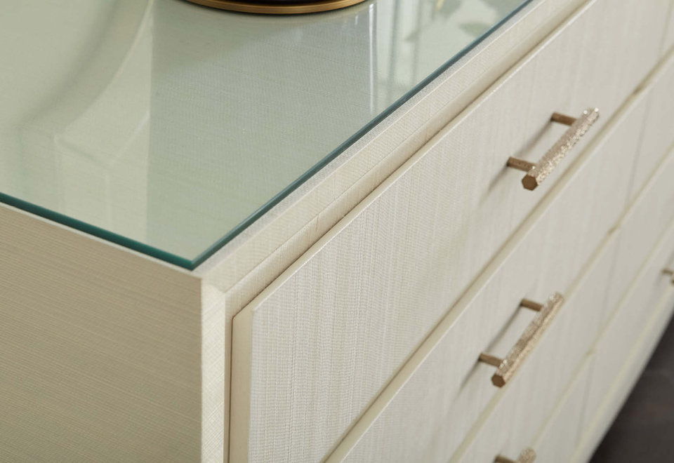 Dressers & Chests