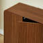 Buffet d'entrée cannelé contemporain, crédence de rangement à fermeture en douceur, buffet en bois d'ingénierie polyvalent pour la cuisine, noyer-133664456