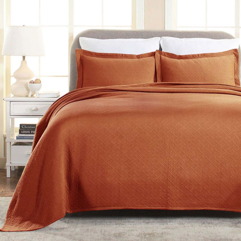Superior 100% Cotton Matelassé Basketweave All-Season Bedspread with Pillow Sham Set, Full + 2 Shams, Mandarin