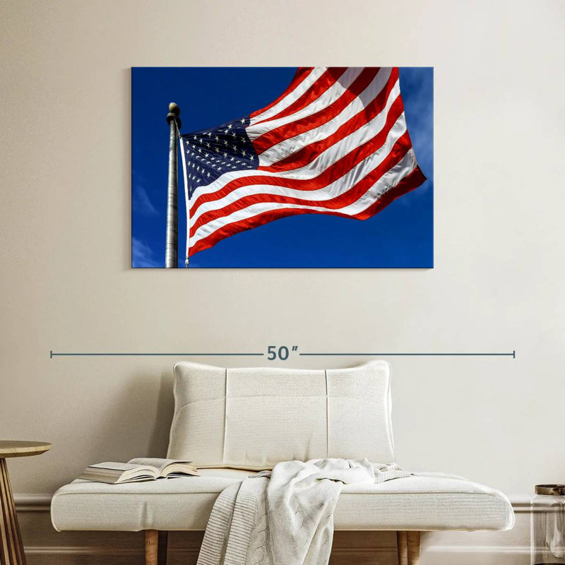 Borges Windblown American Flag, 26" H x 39" W