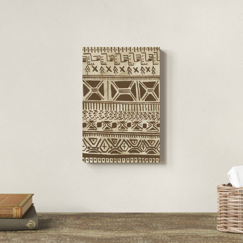 Tribal Markings I par Regina Moore - peinture sur toile tendue, H 12 po x l 8 po