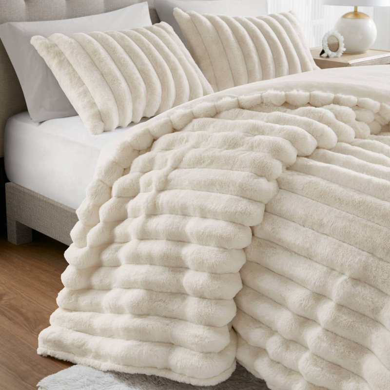 Ensemble d'édredon en fausse fourrure 3 pièces avec 2 taies décoratives assorties