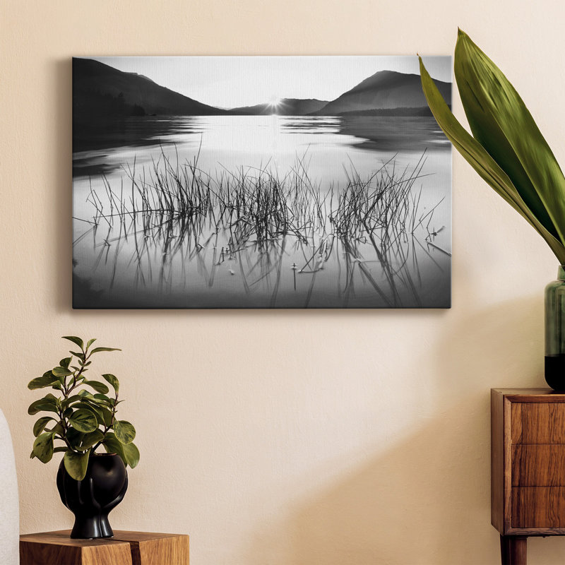 Whisper Lake - Photographie sur toile tendue, H 48 po x l 32 po x P 1 po