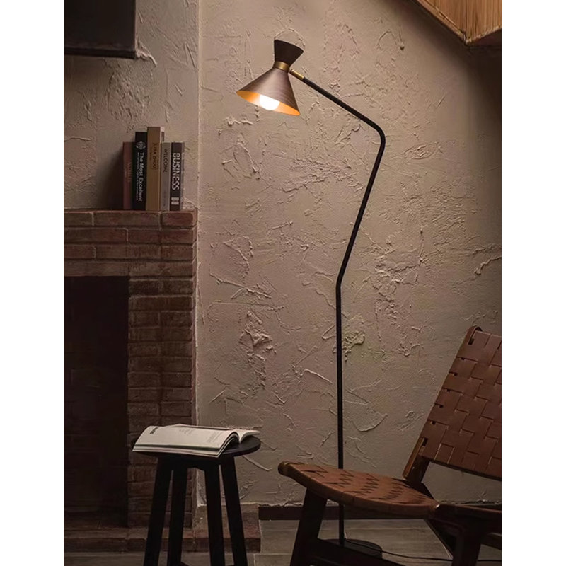Élégant lampadaire d'appoint incliné à bras pivotant noir