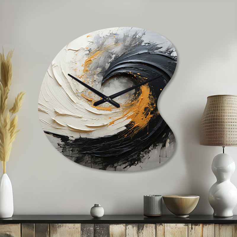 Infinite Motion IV - Horloge abstraite spirale asymétrique en métal, impression d'horloge murale de forme unique jaune, Petit