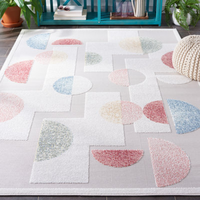 Dabir Performance Geometric Indoor/Outdoor Area Rug