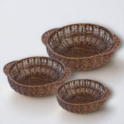 Un ensemble de trois pièces de grande, moyenne et petite taille, couleur café, panier à pain à deux poignées tissé à la main, panier de fruits tissé en PP traditionnel pour le rangement de la cuisine, durable et résistant aux rayures, poignée douce et confortable, facile à nettoyer et à l'épreuve des moisissures