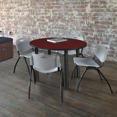Plateau de table Kee, 4 chaises empilables