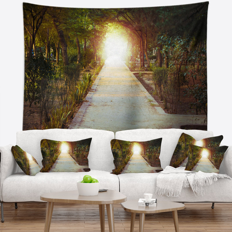 Tapisserie Path to Magical Mystery Woods, H 32 po x l 39 po