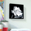"Gardenia" par Debra VanS vêtementsingen, photographie de fleur sur toile tendue-1731950402-1665954837-1635099187