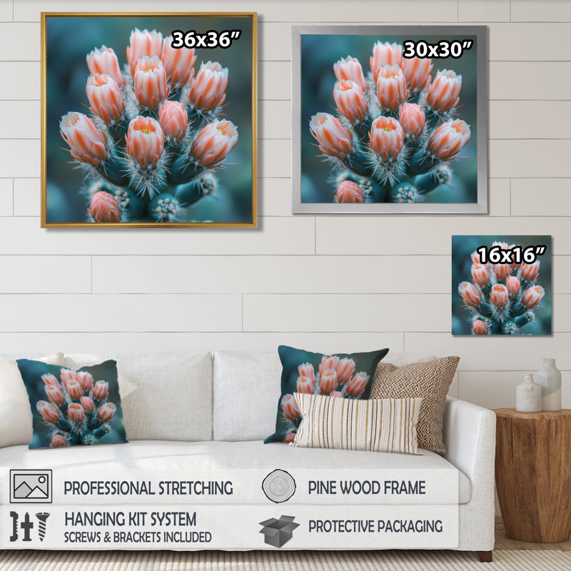 Cactus de Gislaine en fleur à l'aube - décoration murale cactus, H 30 po x l 30 po, Toile tendue, Ne s’applique pas