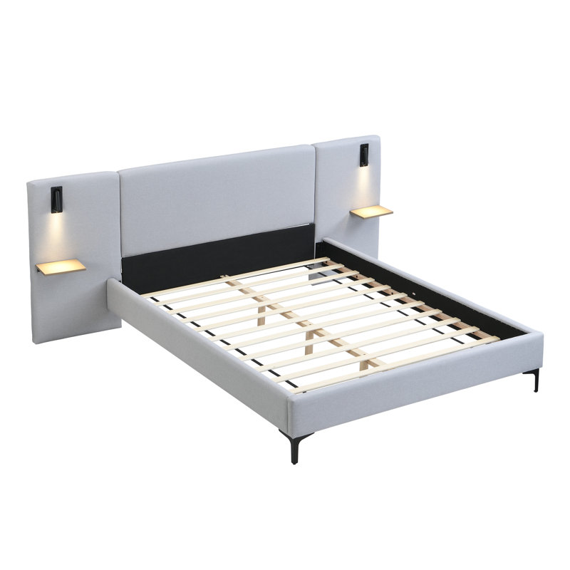 Élégant lit en lin gris doux, deux lampes de lecture et une tablette, grand lit, étagère rembourrée décorative pour chambre à coucher, pour