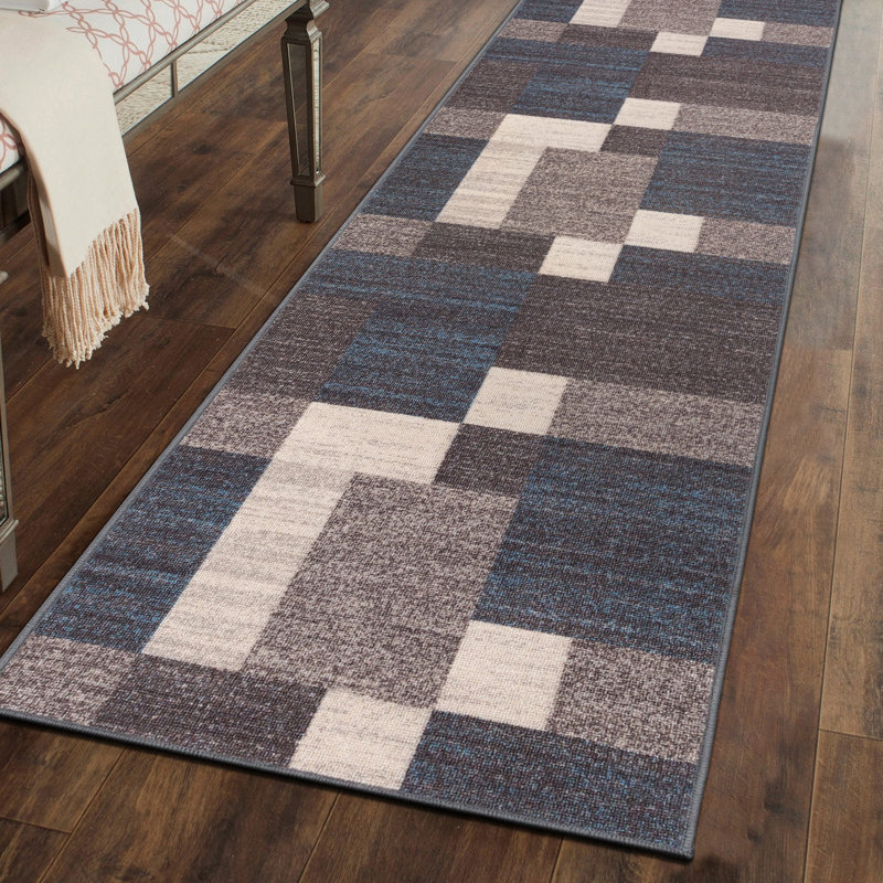 Tapis bleu touffeté à motif géométrique Allyne, Tapis de couloir 2 pi x 10 pi