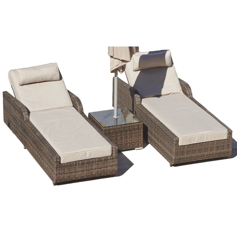 Ensemble de chaises longues inclinables avec coussins et table Peconic
