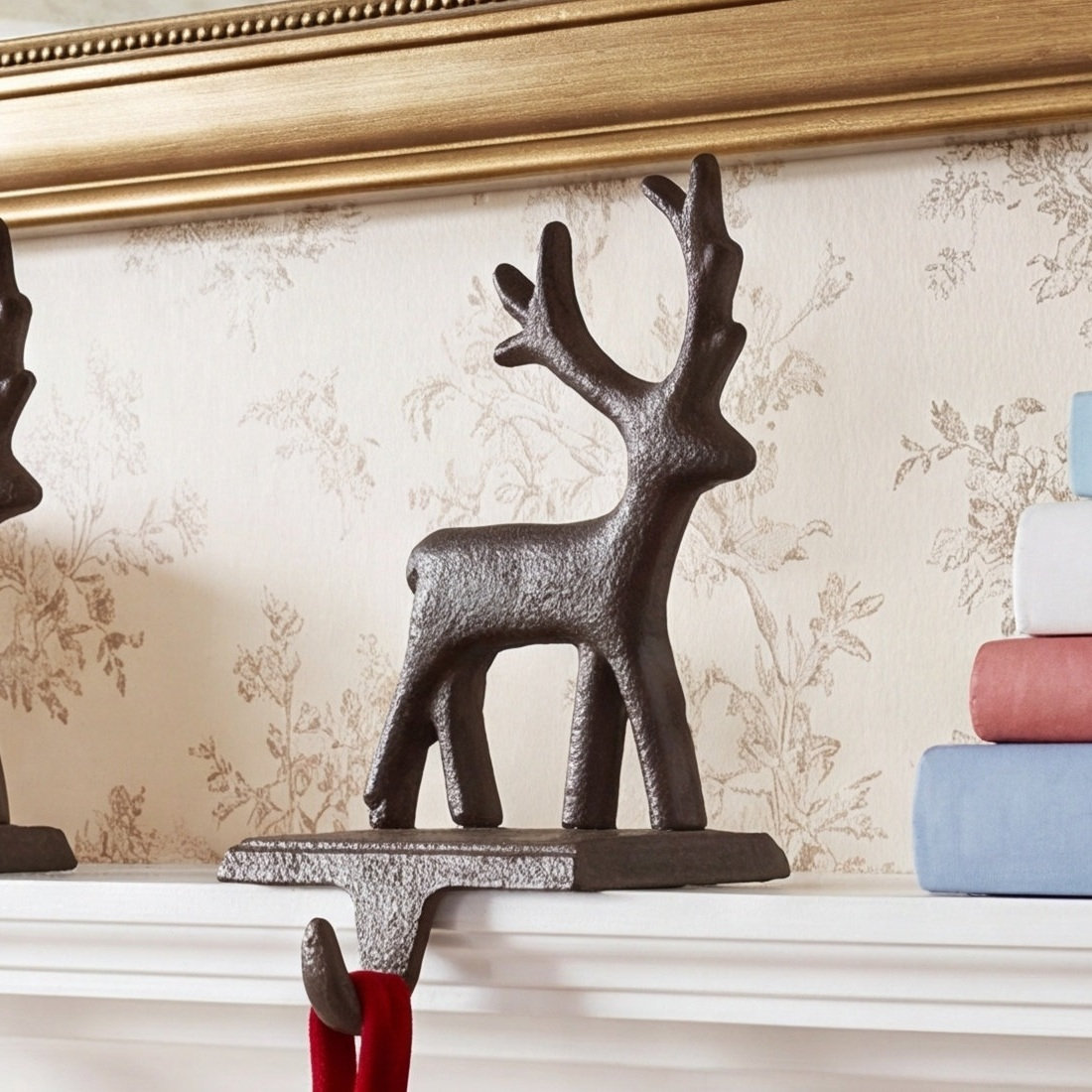 Arly Stocking Holder