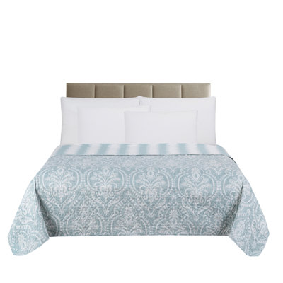 Protaras Damask Quilt