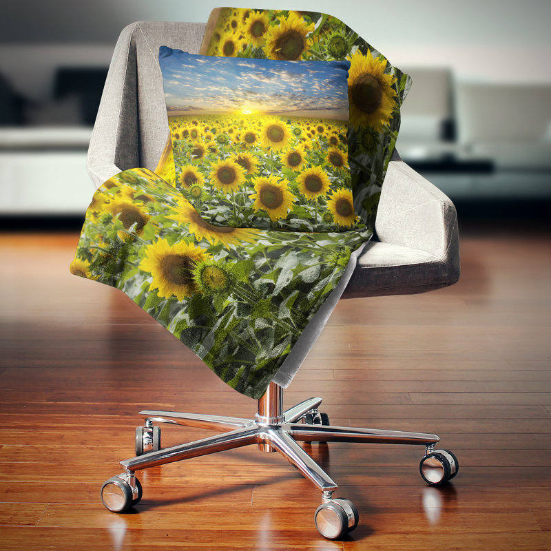 Coussin floral sur le terrain de fleurs, 16 po x 1 po, Coussin décoratif