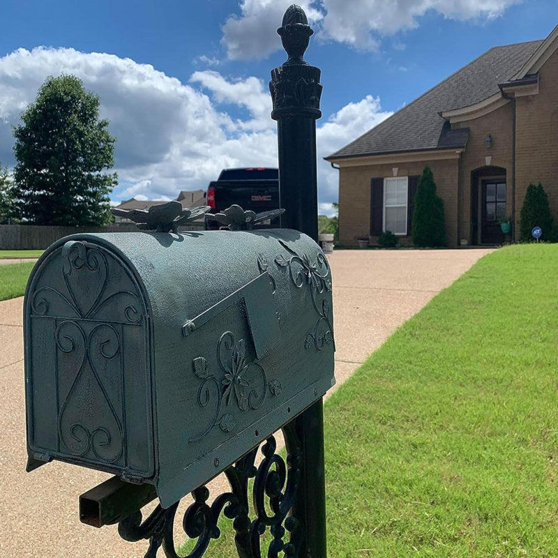 Heavy Duty Galvanized Steel Mailbox Post Rural Mail Box Postal Storage Box With Butterfly Decoration Vintage