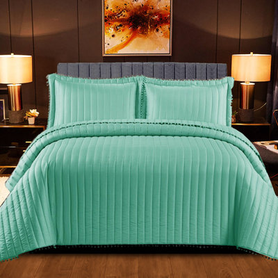 Alivea Throw Blanket