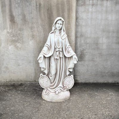 Osborn Plastic Garden Statue