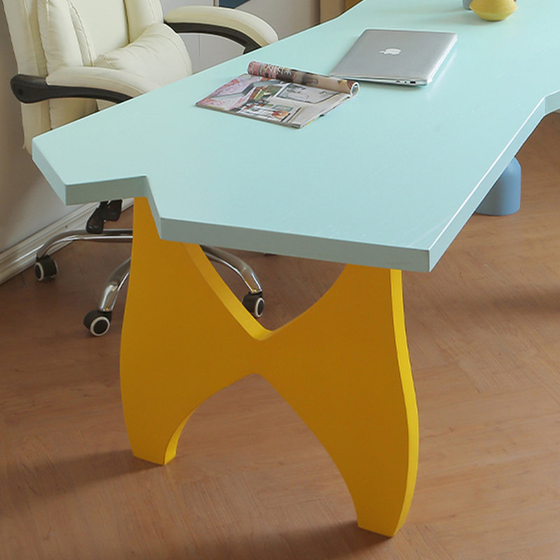 Bureau en bois de frêne coloré Creative Design, H 29,52 po x l 55,11 po x P 31,49 po