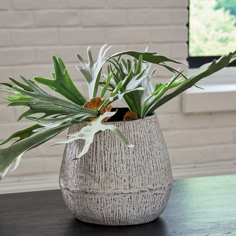 Kawartha Composite Table Vase, 10" H x 10" W x 10" D