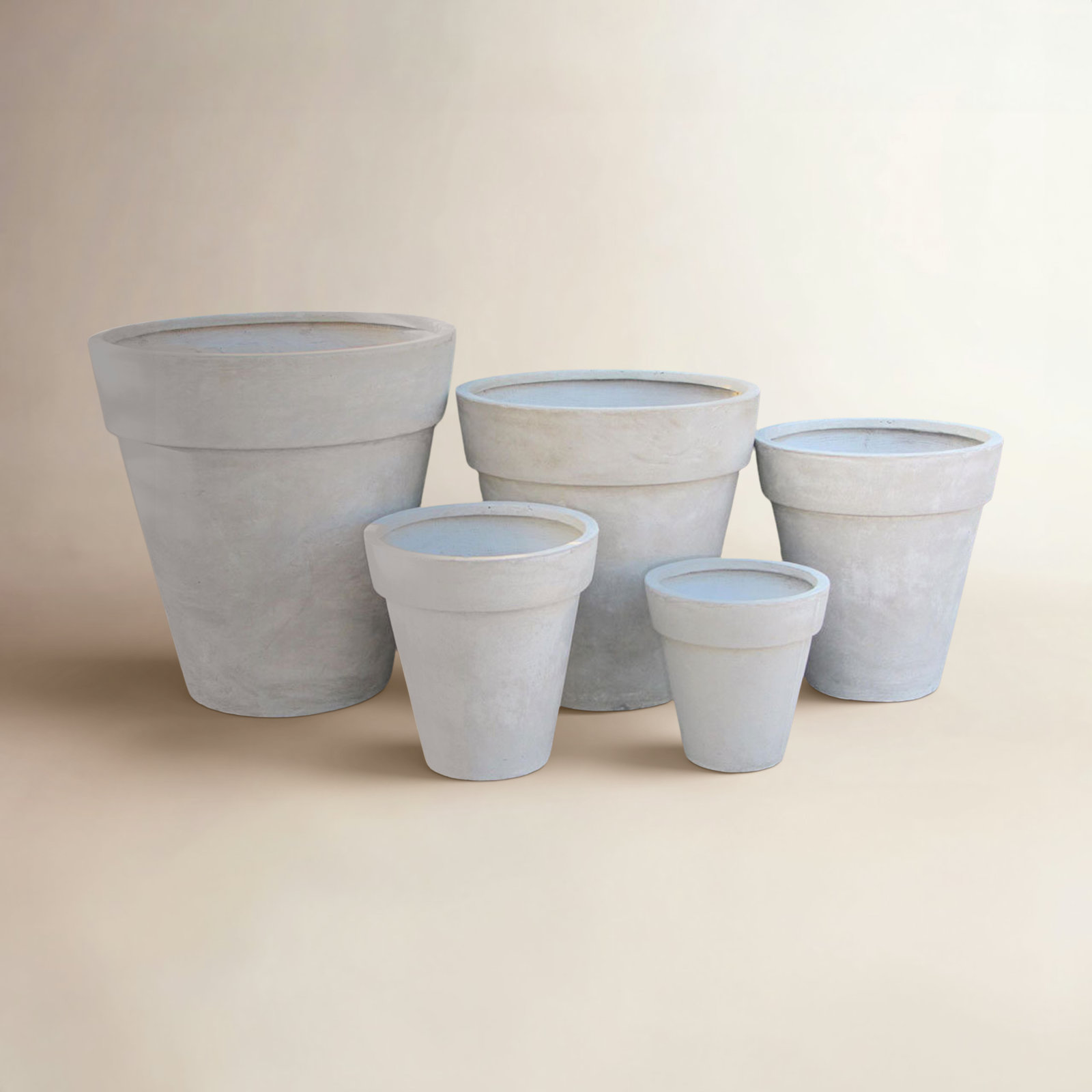 Roch 26" Pot Planter